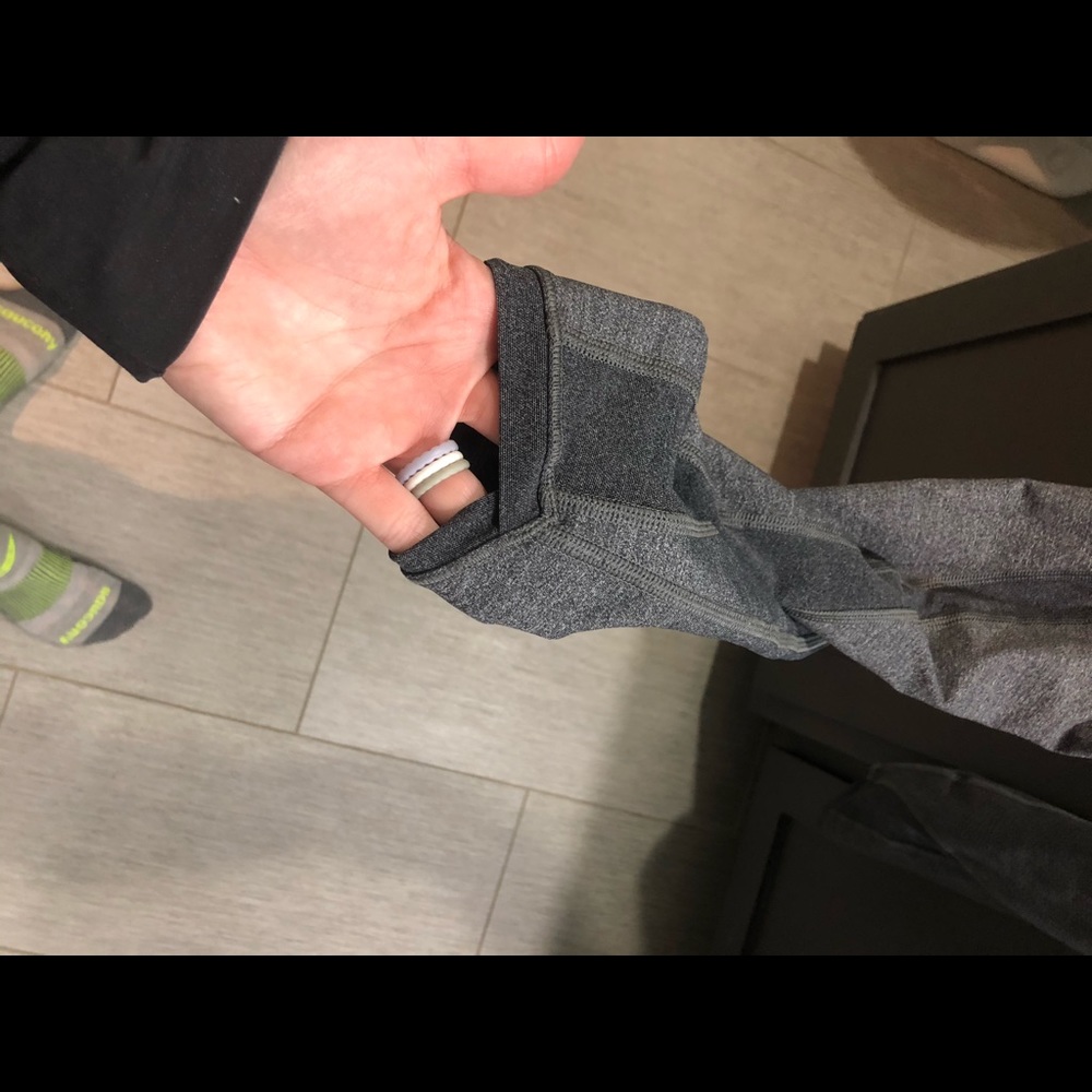 7/8 Lululemon legging. Grey. High waisted size 6